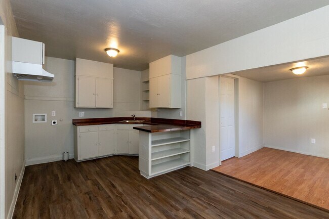 Photo - 1435 Magnolia St Unidad 1435 - B