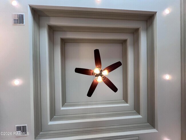 Photo - 100 Birchview Dr