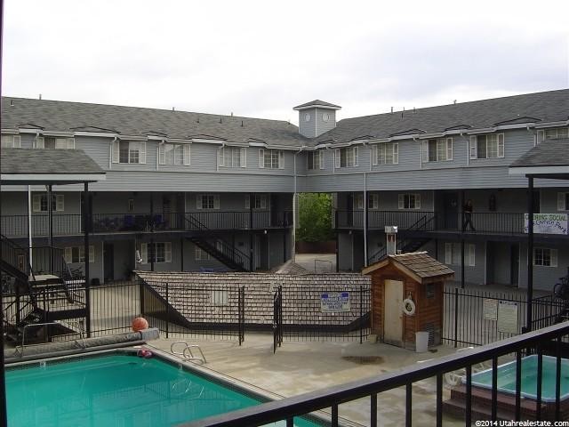 Courtyard, Pool/Hot Tub - 642 N 200 E Apartment Unit 206