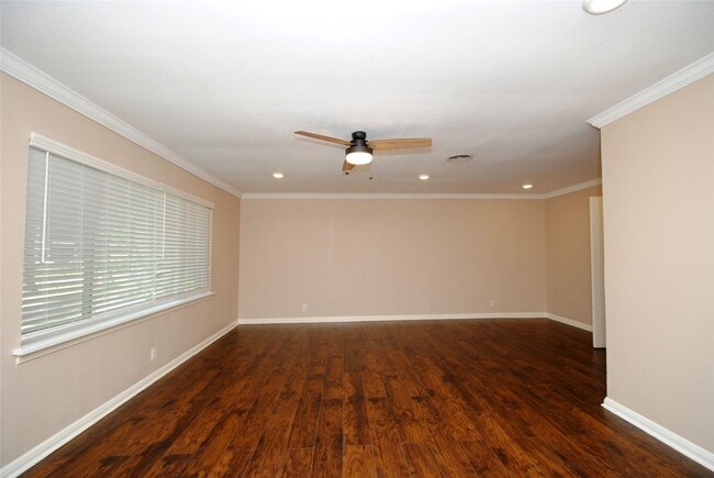 Photo - 10034 Cedardale Dr