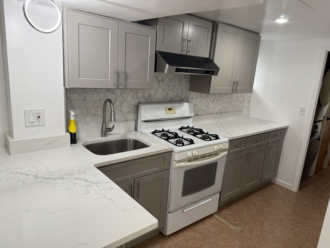 Building Photo - 15328 80th St Unit LL Rental