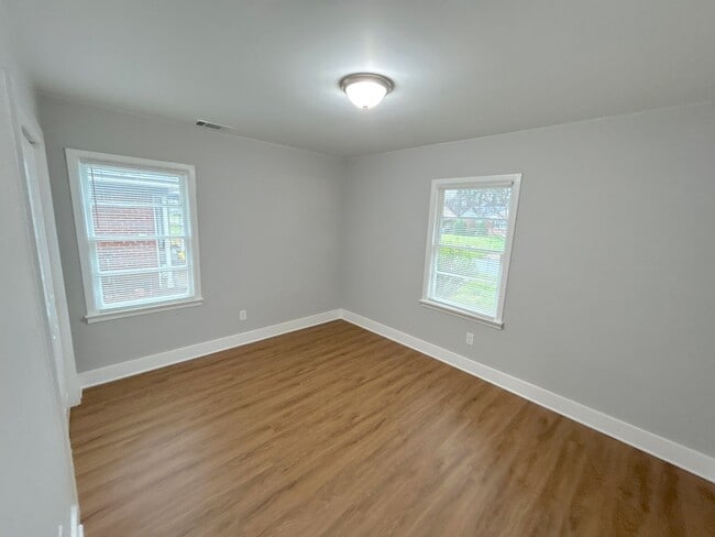 Photo - 1326 Whitewater Rd