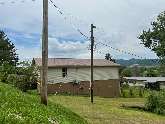 Photo - 237 Kingsley Dr