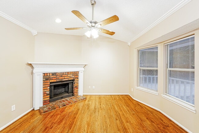 Photo - 5837 Janet Dr