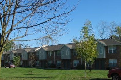 Building Photo - 760 Village Dr