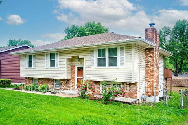 Photo - 6910 NW Belvidere Pkwy