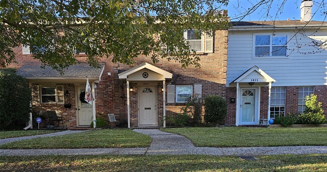 Building Photo - 1809 Saxony Ln Rental