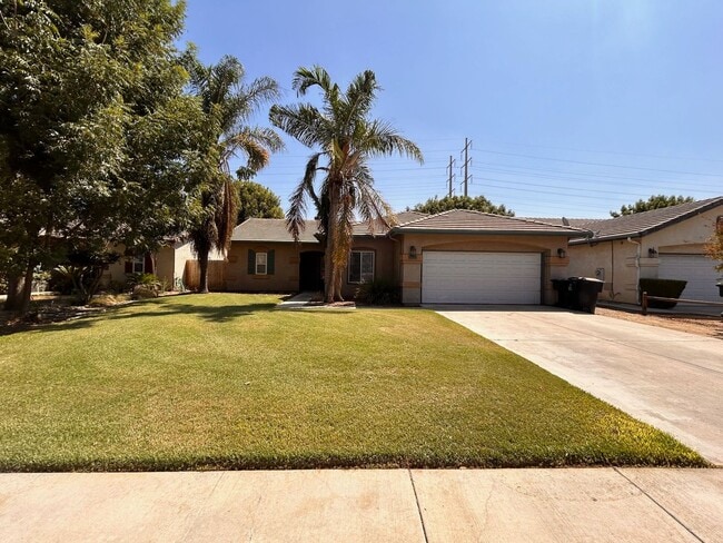 Photo - Beautiful home for rent in Visalia!