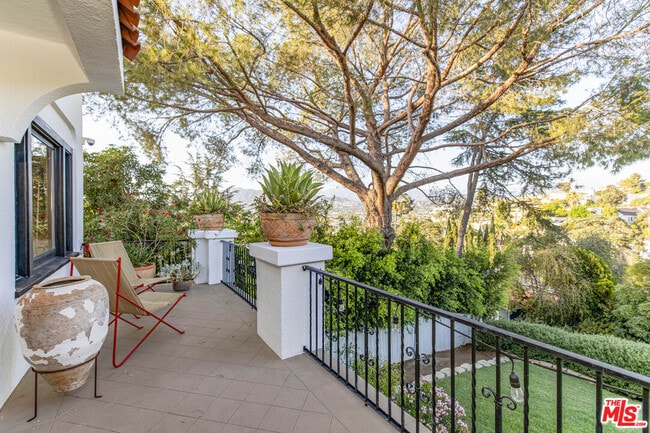 Photo - 1411 Wellesley Dr