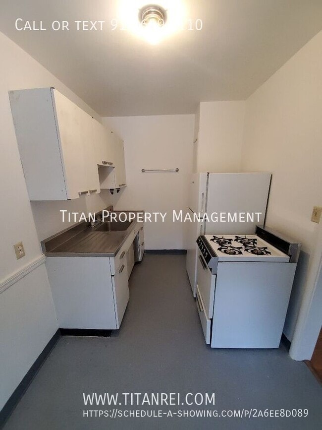 Photo - 2320 G St Unit Apt#11