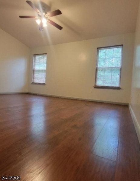 Photo - 1076 Oakcroft Ln