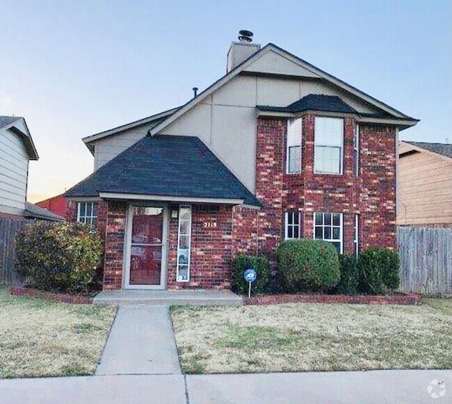Building Photo - 4-bed 2-bath 2-car For lease SW Moore Rental