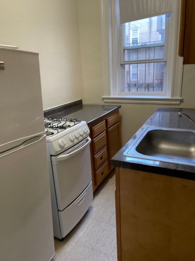 Photo - Fenway Split 2 bed, Close to Berklee and N...