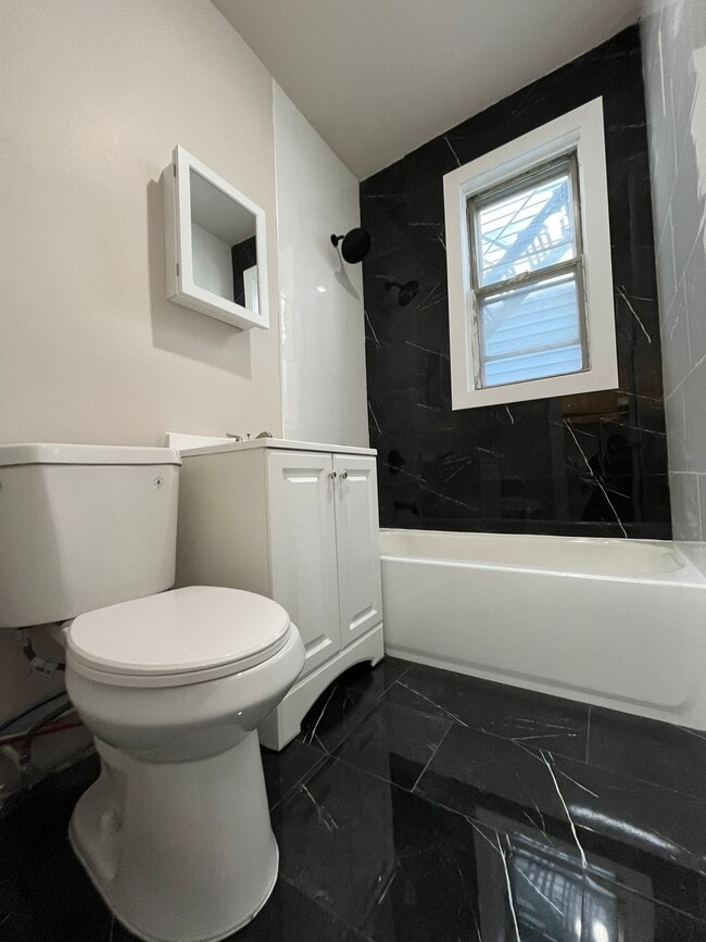 Photo - 244 Duncan Ave Unit 3