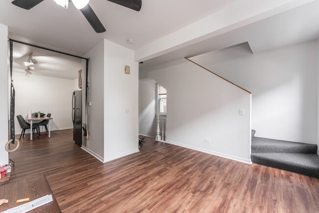 Photo - 2616 N Marshfield Ave Unidad 2f