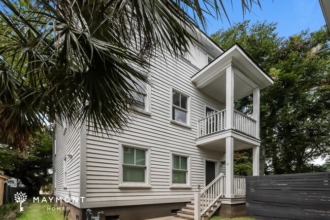 Building Photo - 5 E Hampstead Square Rental