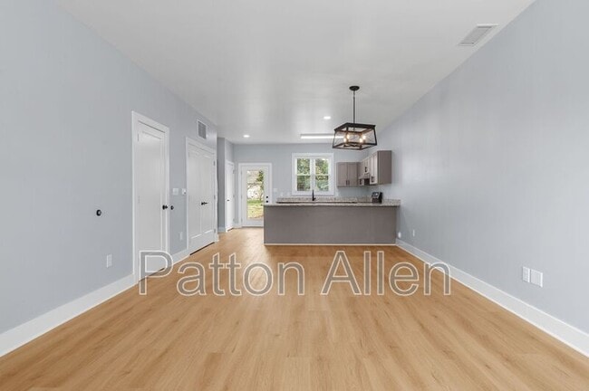 Photo - 21 Catawba Valley Ct