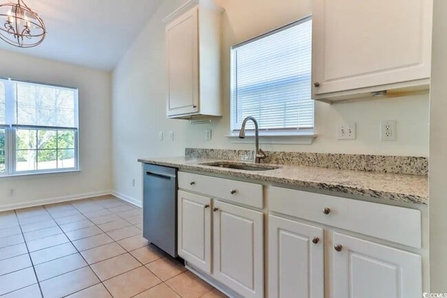 Photo - 2081 Haystack Way