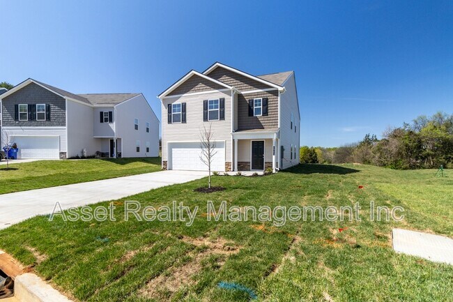 Photo - 2063 Southwood Cir