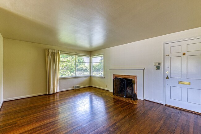 Photo - Laurelhurst Home