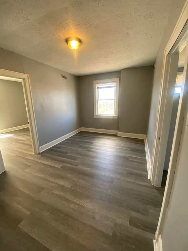 Photo - 3834 Glenway Ave