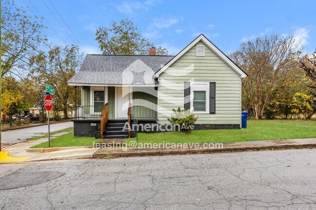 Building Photo - 301 C St