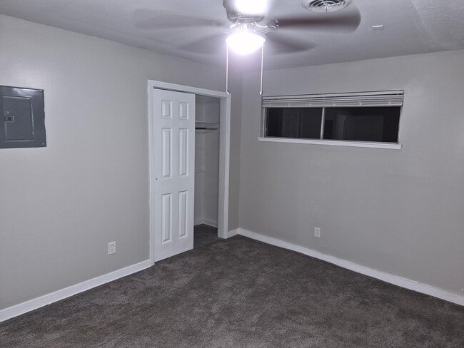 Photo - 612 Heather Ln