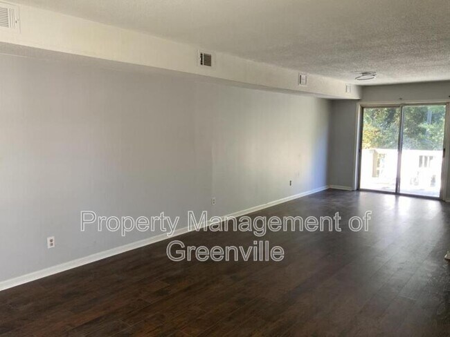 Photo - 342 Devonwood Ct