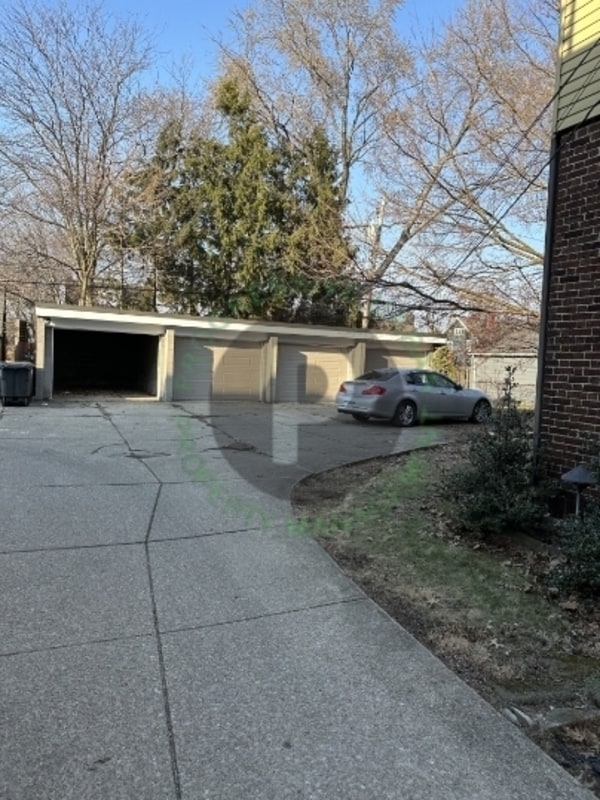 Photo - 14724 Clifton Blvd