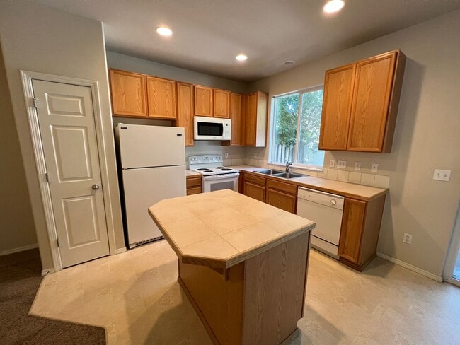 Photo - 4353 SE Chelsea Ln