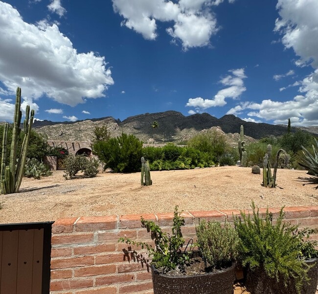 Photo - Sophisticated Catalina Foothills Sanctuary: Premium 3-Bedroom Townhome with 2-Car Garage