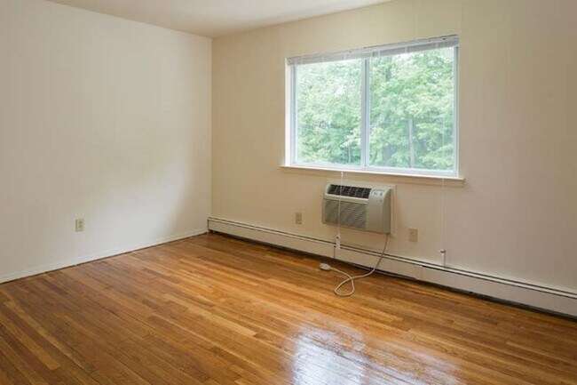 Photo - Brookfield Gardens Apartments