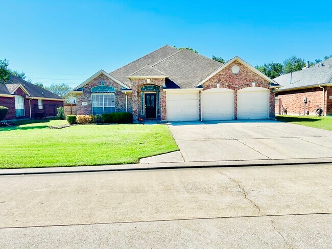 Photo - 11119 Fairway Dr House