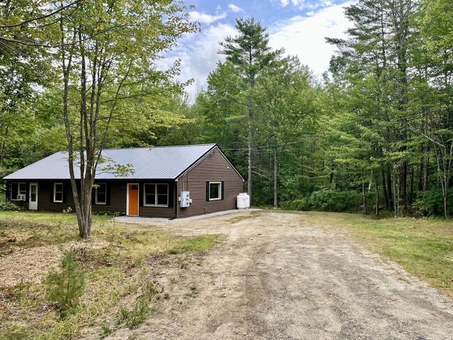 Building Photo - 648 Sturtevant Hill Rd Unit A Rental