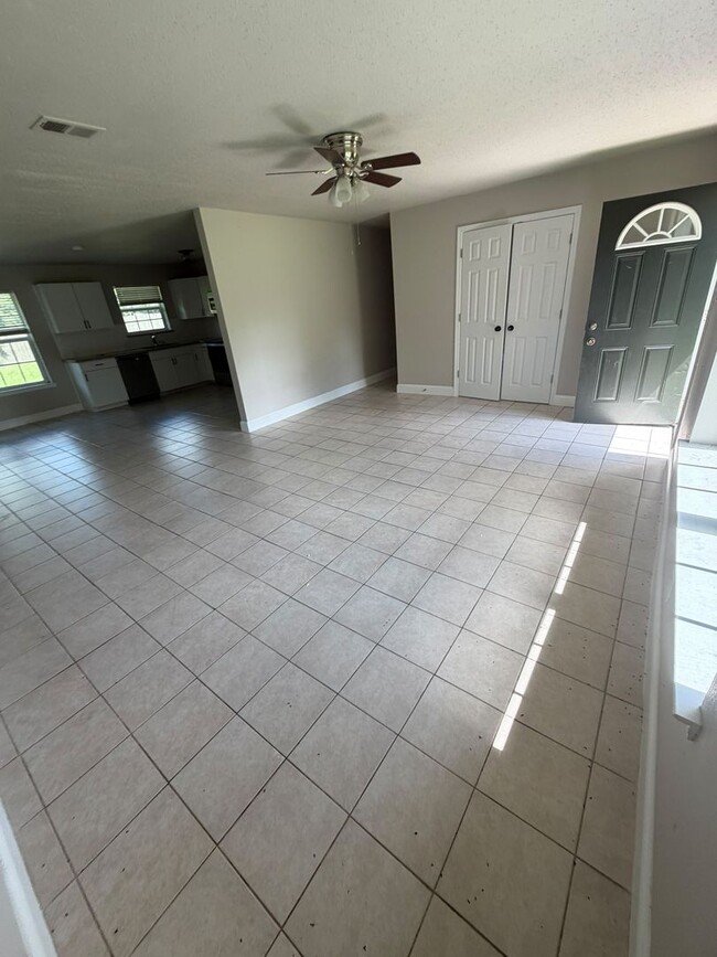 7545 Neely Dr