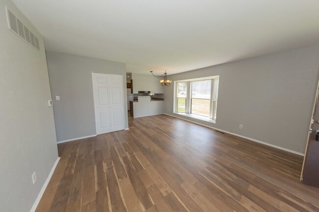 Photo - 18049 Crownhill Dr Unidad A