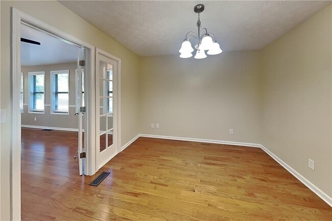 Photo - 6187 Brookside Ln