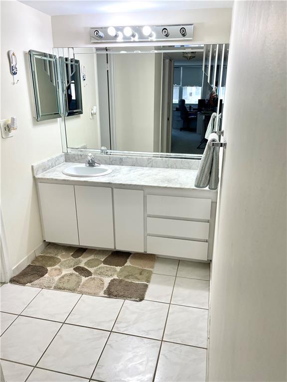 Photo - 1149 Hillsboro Mile Unit 304