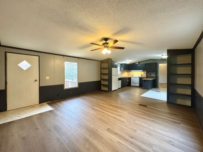 Photo - 3/2 Split Floor Plan! Unit 5157 N St Louis