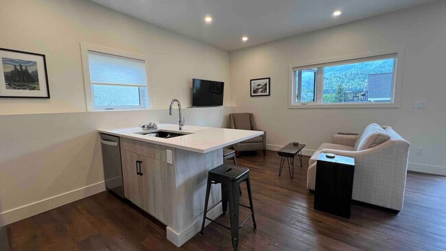 Photo - 691 7 Street-SI ID1473813P Unit SI ID1473813P