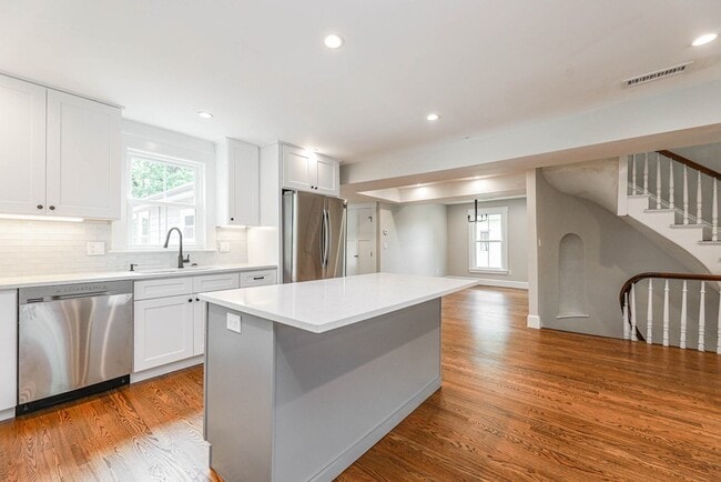 Photo - 52 Maple St Unidad 2