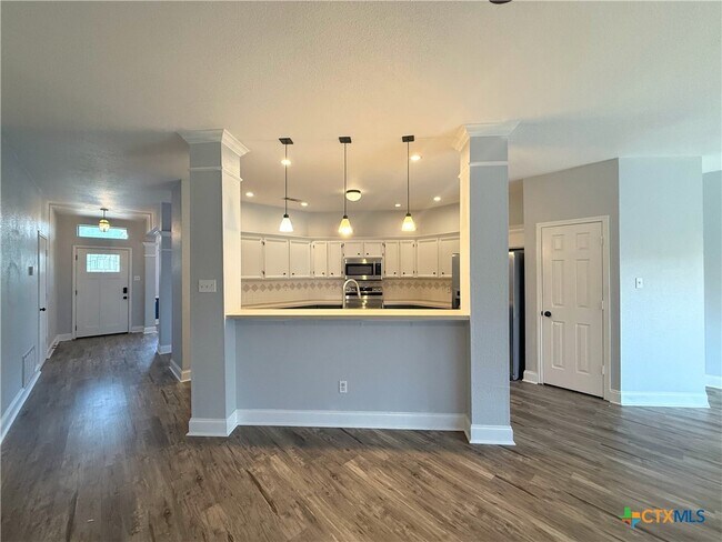 Photo - 106 Snake Dance Dr