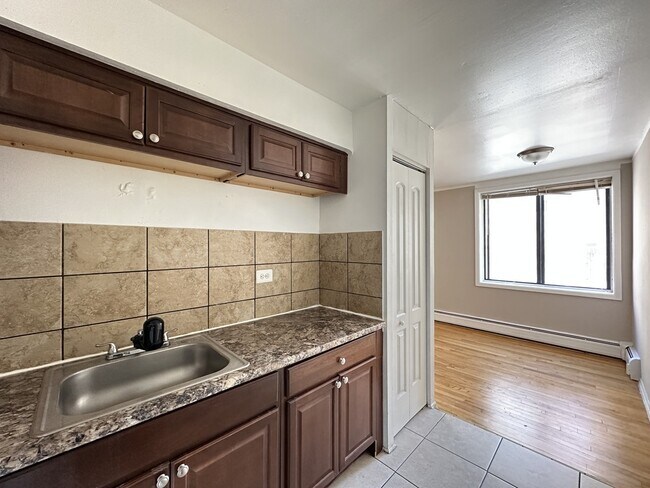 Photo - 1515 W Morse Ave Unit 403