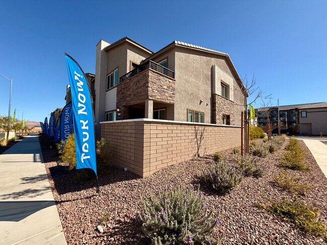 Photo - 4 BED 3 BATH 2 CAR GARAGE TOWNHOUSE + LOFT...