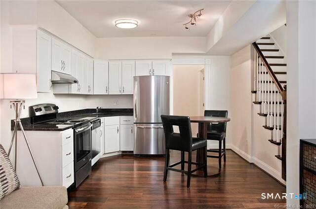 Photo - 36 Lewis St Unit B