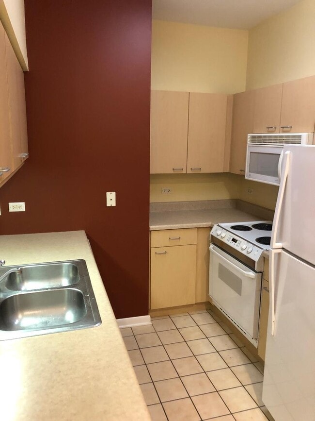 Cocina - 1236 Chicago Ave Unidad 403