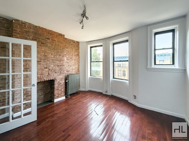 Building Photo - PROSPECT PLACE / 1-Bedroom, 1-Bathroom Rental