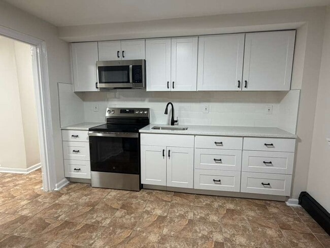 Building Photo - 150 S Harrison St Unit B4