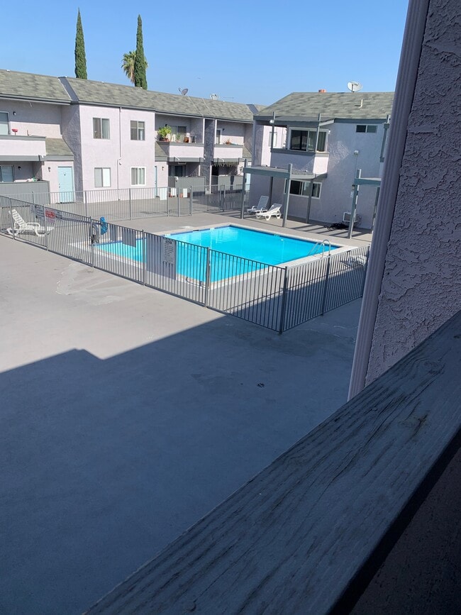 Gilmore Apartments North Hollywood