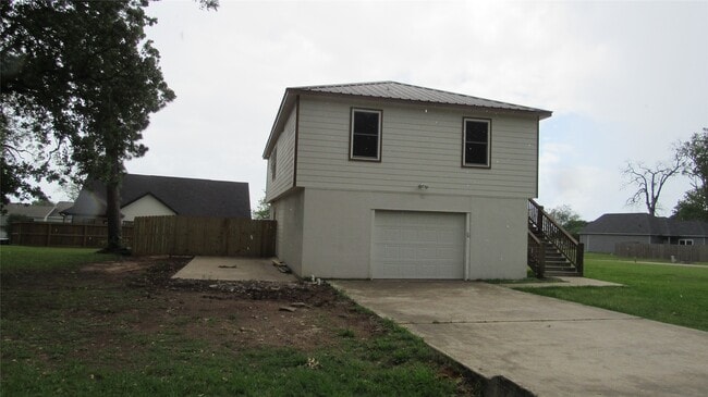 Photo - 365 Deep Woods Ln